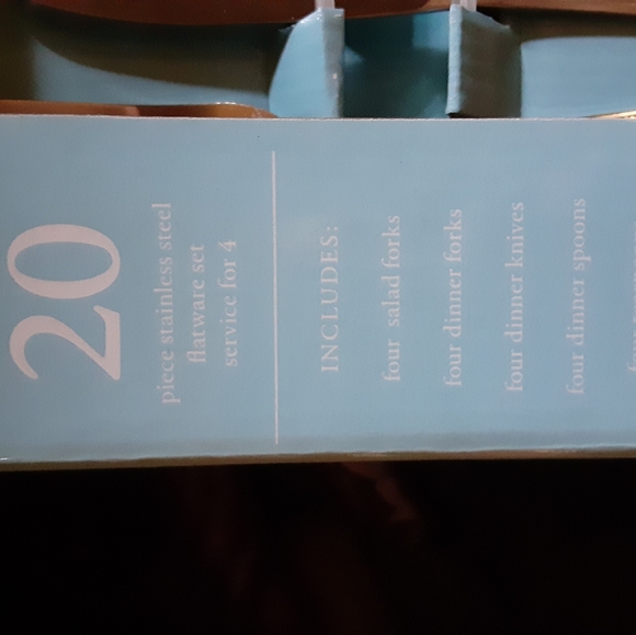 Silverware Set - Picture 5 of 6